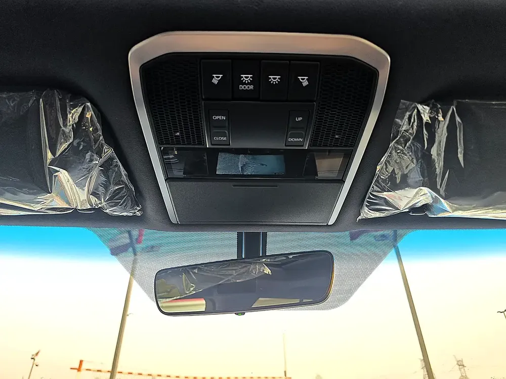 Toyota Land Cruiser GXR 4.0L petrol 2026 black color - Image 15