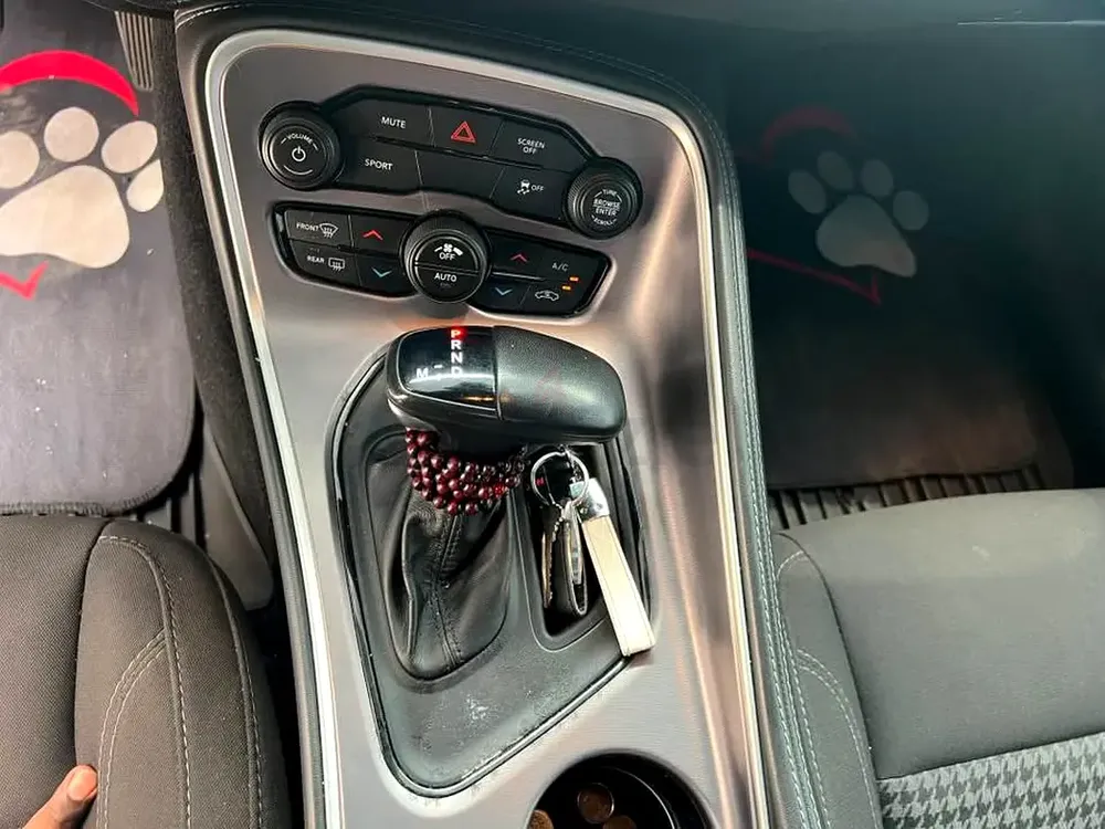 2020 Challenger SXT Coupe Full Option - Image 10