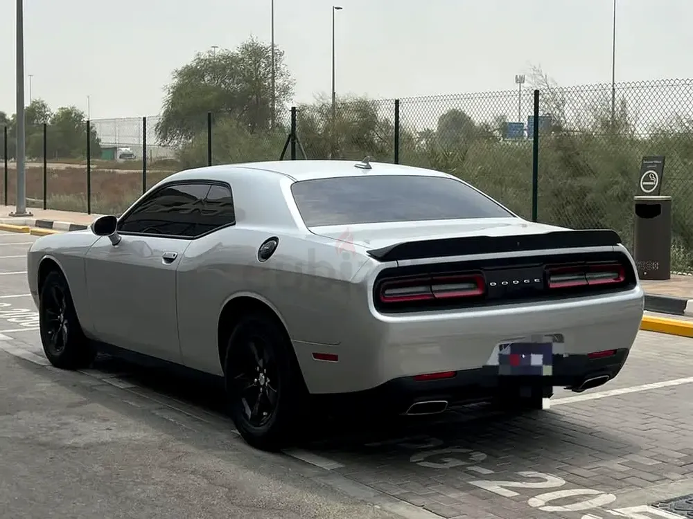 2020 Challenger SXT Coupe Full Option - Image 7