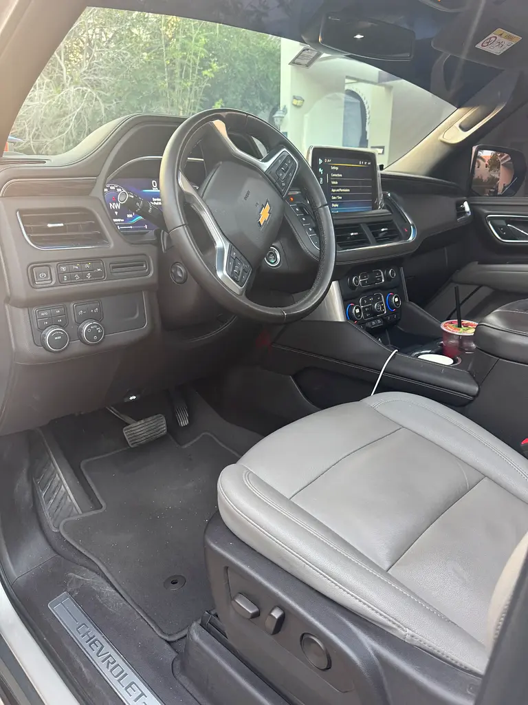 Pristine 2023 Chevrolet Suburban LT | GCC Specs | Full Dealer History - Image 6