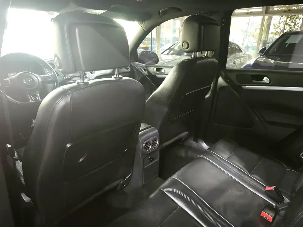 2.0 TSI . 4Motion . GCC Specs . Full Option - Image 10
