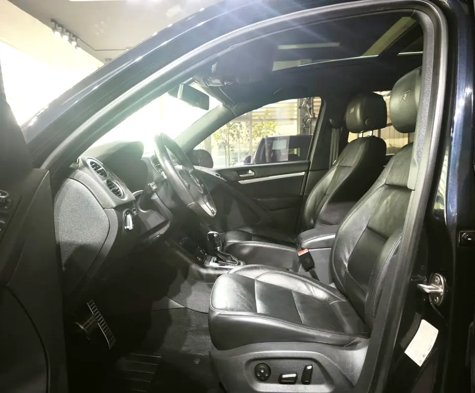 2.0 TSI . 4Motion . GCC Specs . Full Option - Image 7