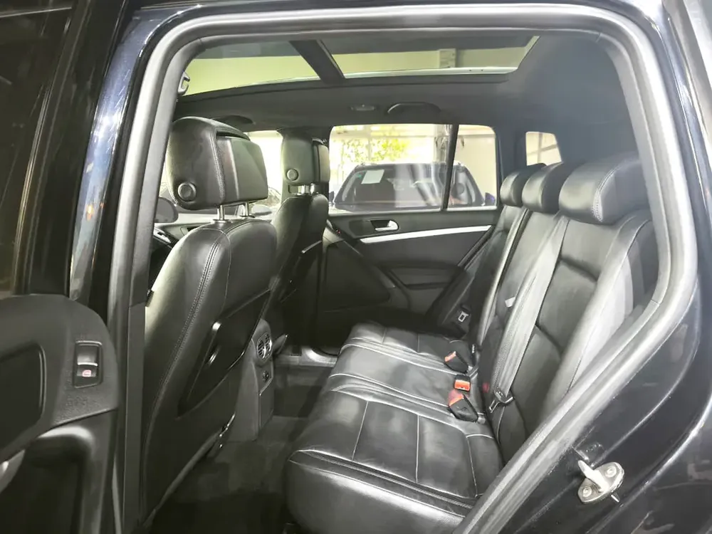 2.0 TSI . 4Motion . GCC Specs . Full Option - Image 9