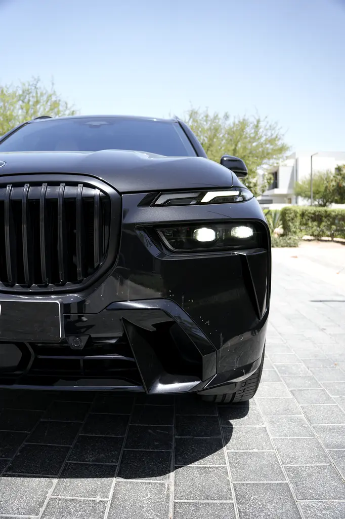 2024 BMW X7 M Sport | GCC | Agency Warranty  Service | Captain Seats *RARE* | 2 keys - Image 17