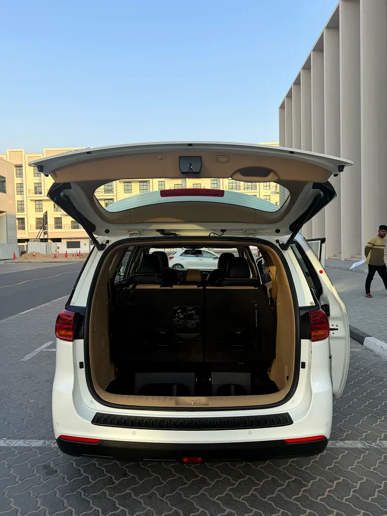 2020 Kia Grand Carnival - GCC Specs - Image 11