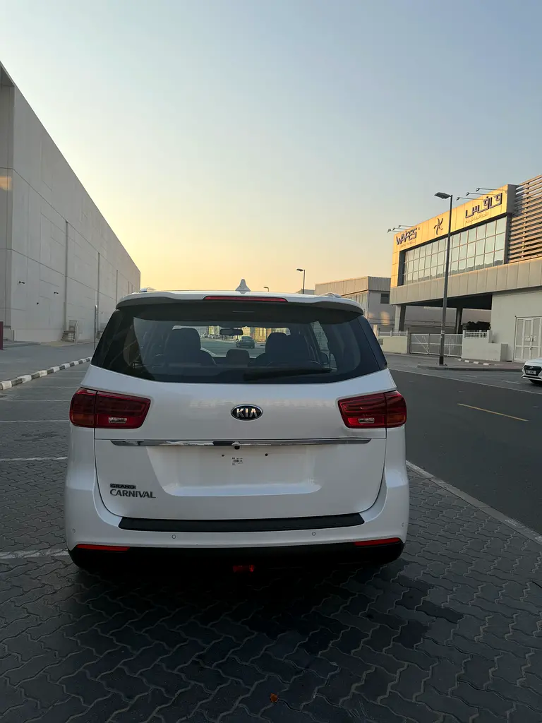 2020 Kia Grand Carnival - GCC Specs - Image 8