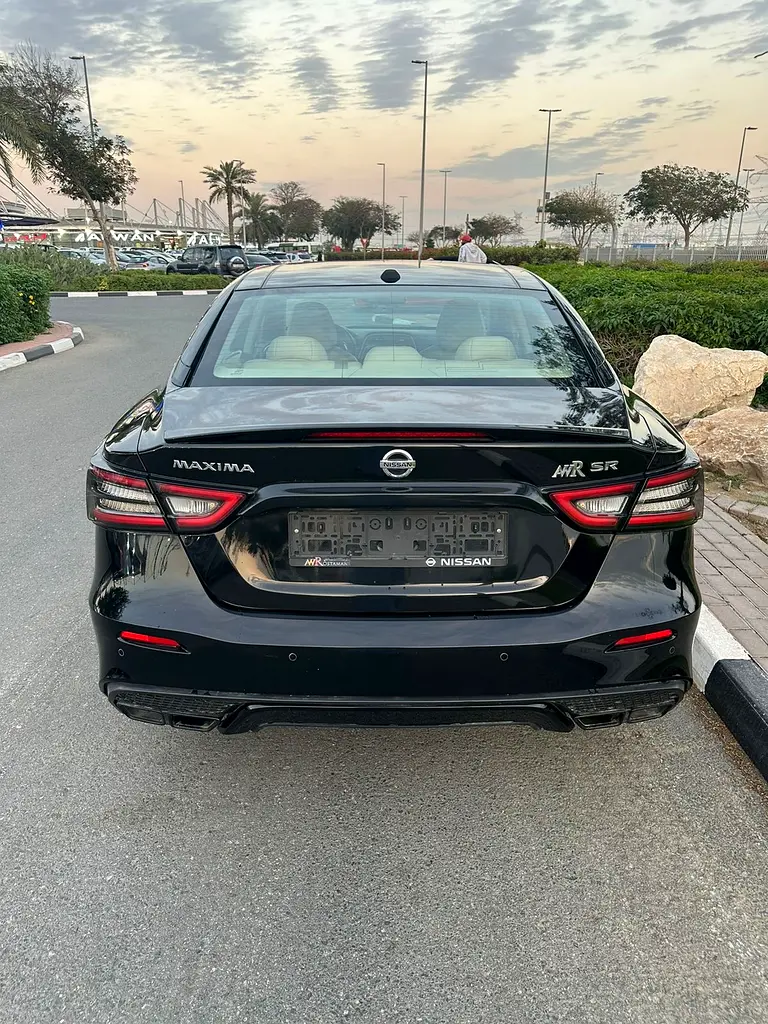 NISSAN MAXIMA SR FULL OPTION GCC SPECS SINGLE OWNER ORIGINAL PAINT - Image 6