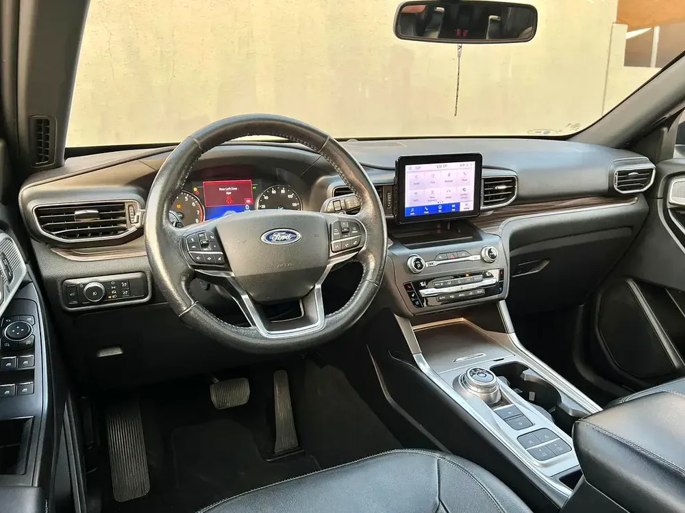 Ford Explorer Limited 2020, American Specs - Excellent Condition - Image 12