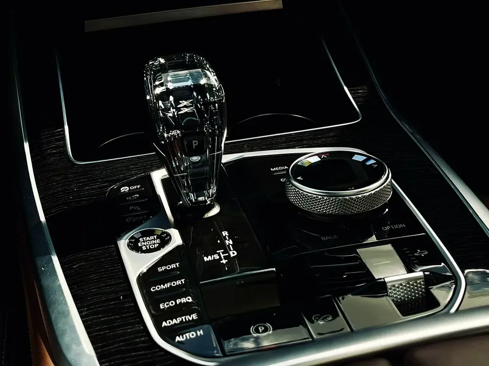 Bmw X7 M sports  gcc  first owner  with  full  service  history  from showroom under warranty - Image 18