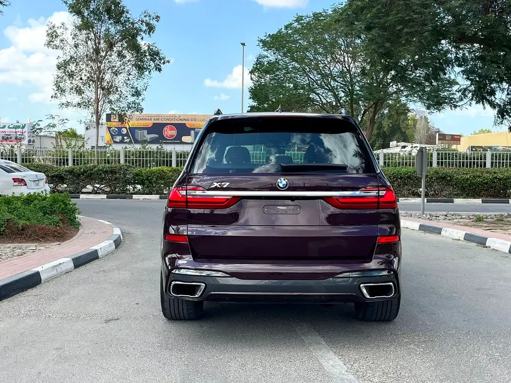 Bmw X7 M sports  gcc  first owner  with  full  service  history  from showroom under warranty - Image 6