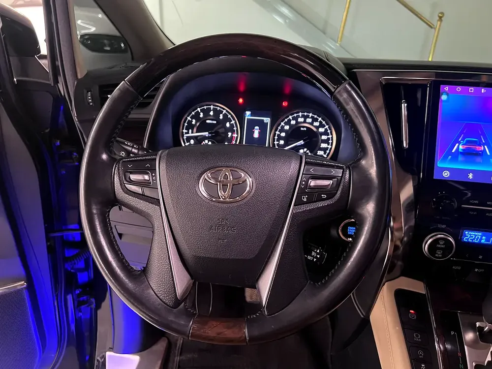 Toyota Alphard 3.5 V6 With Rare Aisle, Low Mileage, Pre-Onwed by Real Estate Company - Image 13