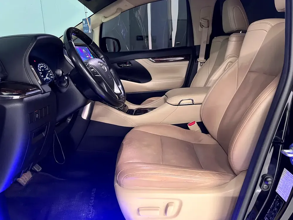 Toyota Alphard 3.5 V6 With Rare Aisle, Low Mileage, Pre-Onwed by Real Estate Company - Image 16