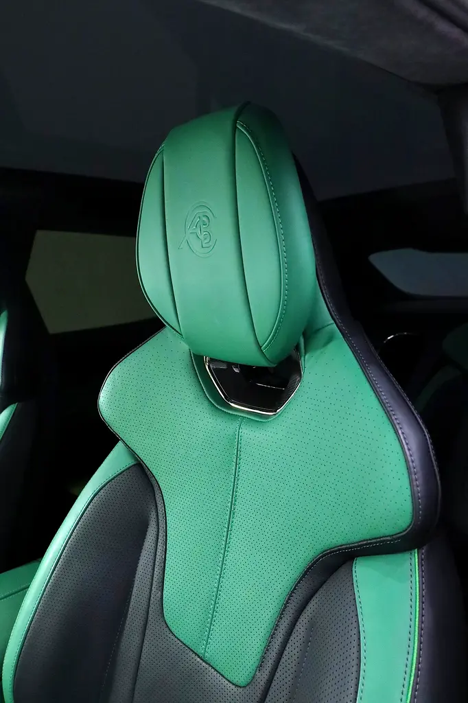 LOTUS ELETRE R+ 900 SPORT GCC IN FULL CARBON - Image 5