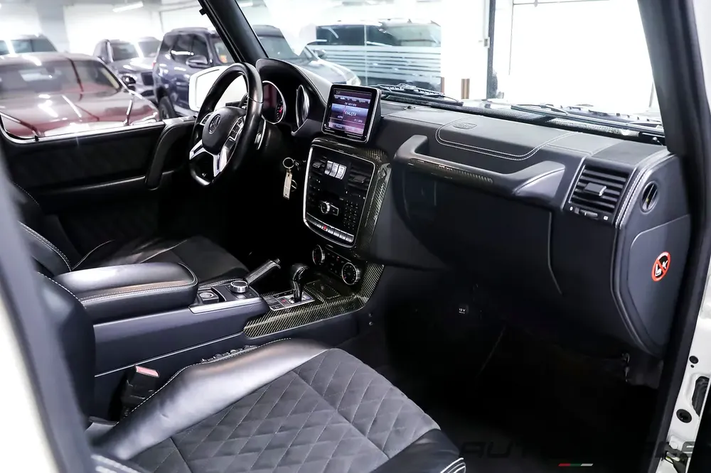 2016 Mercedes Benz G500 4x4² Brabus | GCC Specs | Fully Loaded | Well Maintained | 4.0L V8 - Image 12