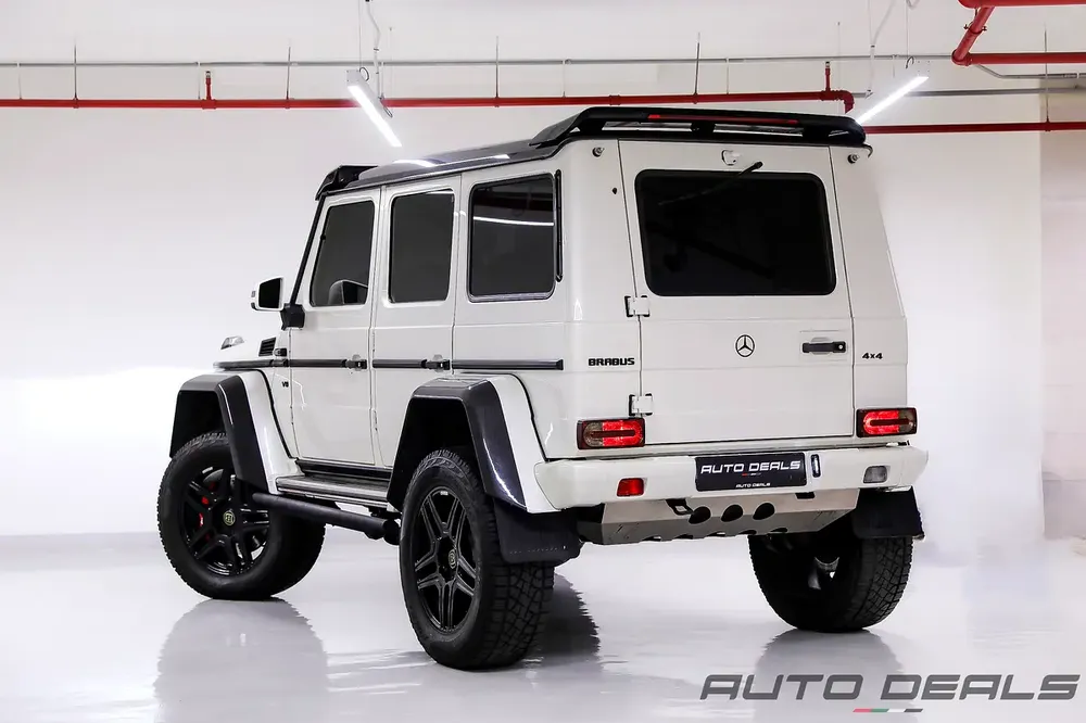 2016 Mercedes Benz G500 4x4² Brabus | GCC Specs | Fully Loaded | Well Maintained | 4.0L V8 - Image 4