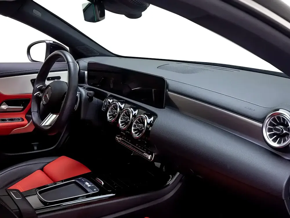 2024 | Mercedes Benz | CLA 250 4MATIC | GCC Specs  | With Warranty and Service Contract - Image 10