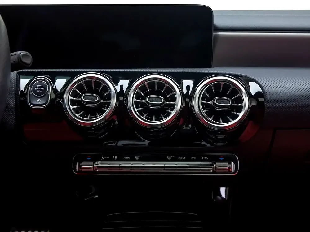 2024 | Mercedes Benz | CLA 250 4MATIC | GCC Specs  | With Warranty and Service Contract - Image 15