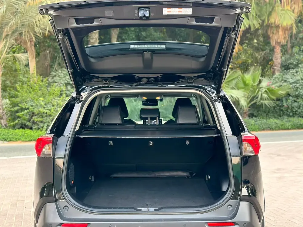 2019 Toyota Rav4 Limited | Canadian Specs | 2.5L 4-Cylinder 203 Hp | Perfect Condition - Image 5