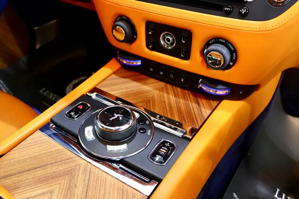 ROLLS-ROYCE WRAITH | 2016 | GCC SPECS | CANADEL WOOD | STARLIGHT | EXCELLENT CONDITION - Image 8
