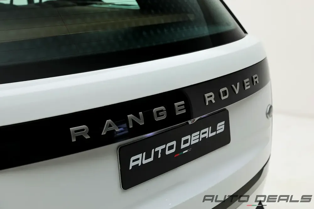 2022 Range Rover Vogue HSE P400 | GCC Specs | Low Mileage | Perfect Condition | 3.0L i6 - Image 10