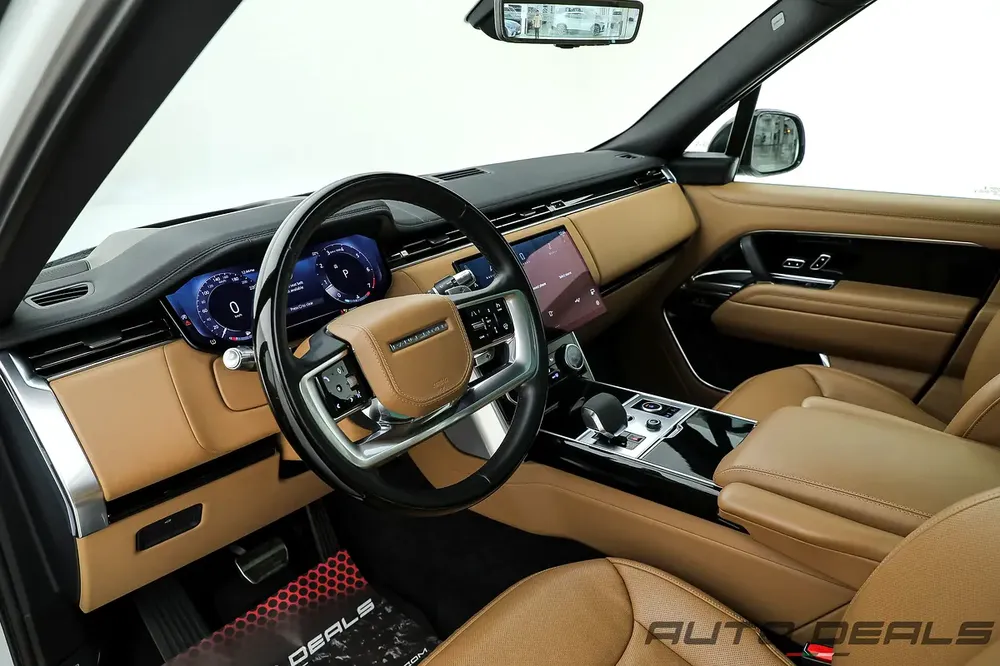 2022 Range Rover Vogue HSE P400 | GCC Specs | Low Mileage | Perfect Condition | 3.0L i6 - Image 14