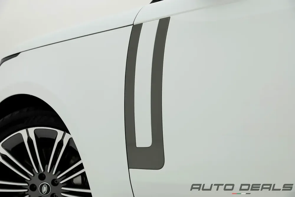 2022 Range Rover Vogue HSE P400 | GCC Specs | Low Mileage | Perfect Condition | 3.0L i6 - Image 9