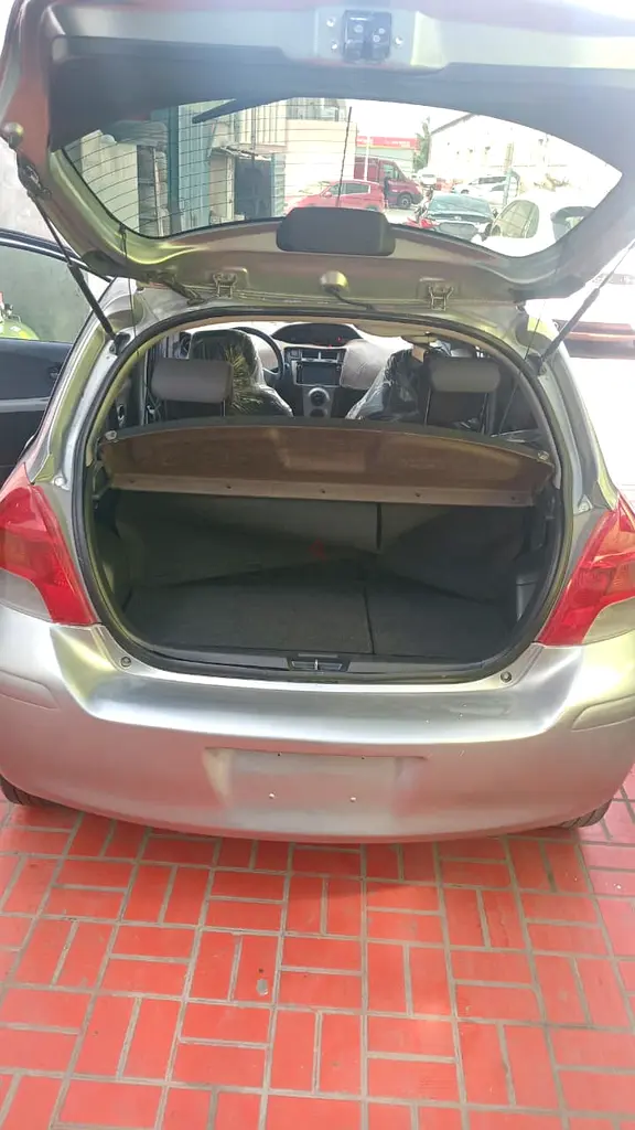 TOYOTA YARIS 2011 FOR SALE - Image 7