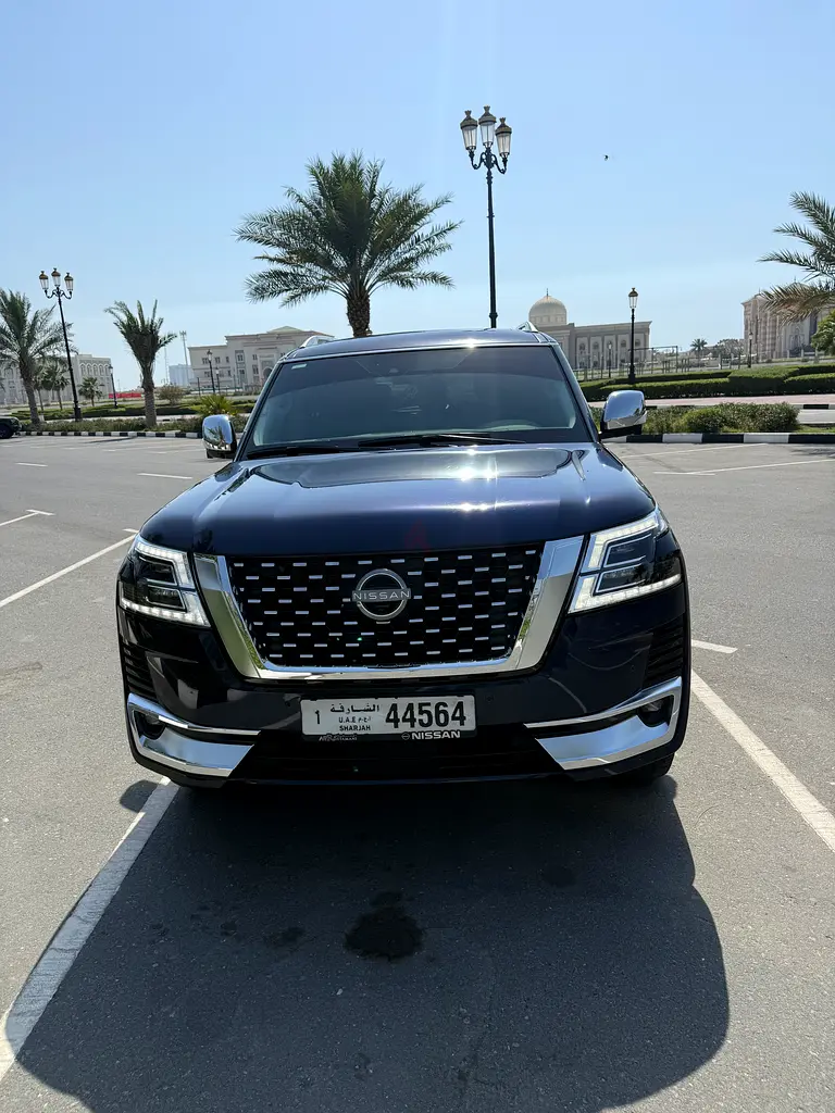 2023 Nissan Patrol SE Platinum - GCC Specs - Like New! - Image 5
