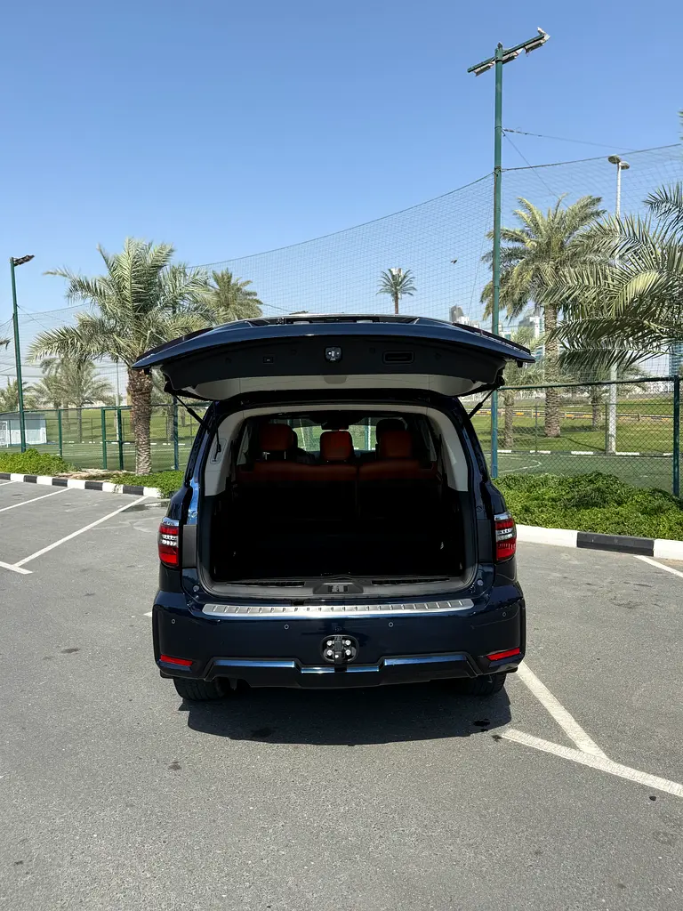 2023 Nissan Patrol SE Platinum - GCC Specs - Like New! - Image 6