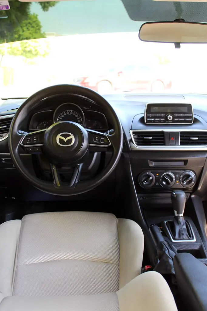 2018 Mazda 3 GCC | Excellent Condition! 

Available on Cash or  Bank Finance! - Image 10