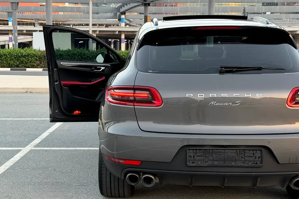 Porsche Warranty / Porsche Service History | Porsche Macan S 2016 GCC Specifications (2 Keys) - Image 6