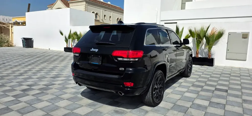 2019 Jeep Grand Cherokee Overland -Full option-Bank Finance Available - Image 10