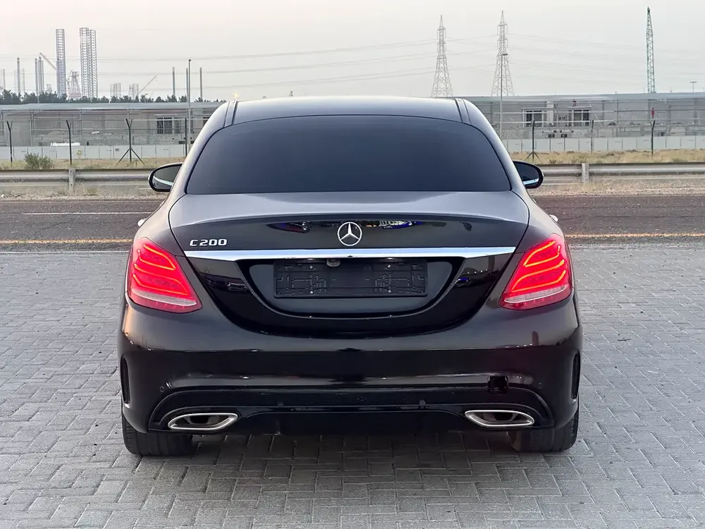 Mercedes c200 2017 gcc first owner full option super clean car - Image 11