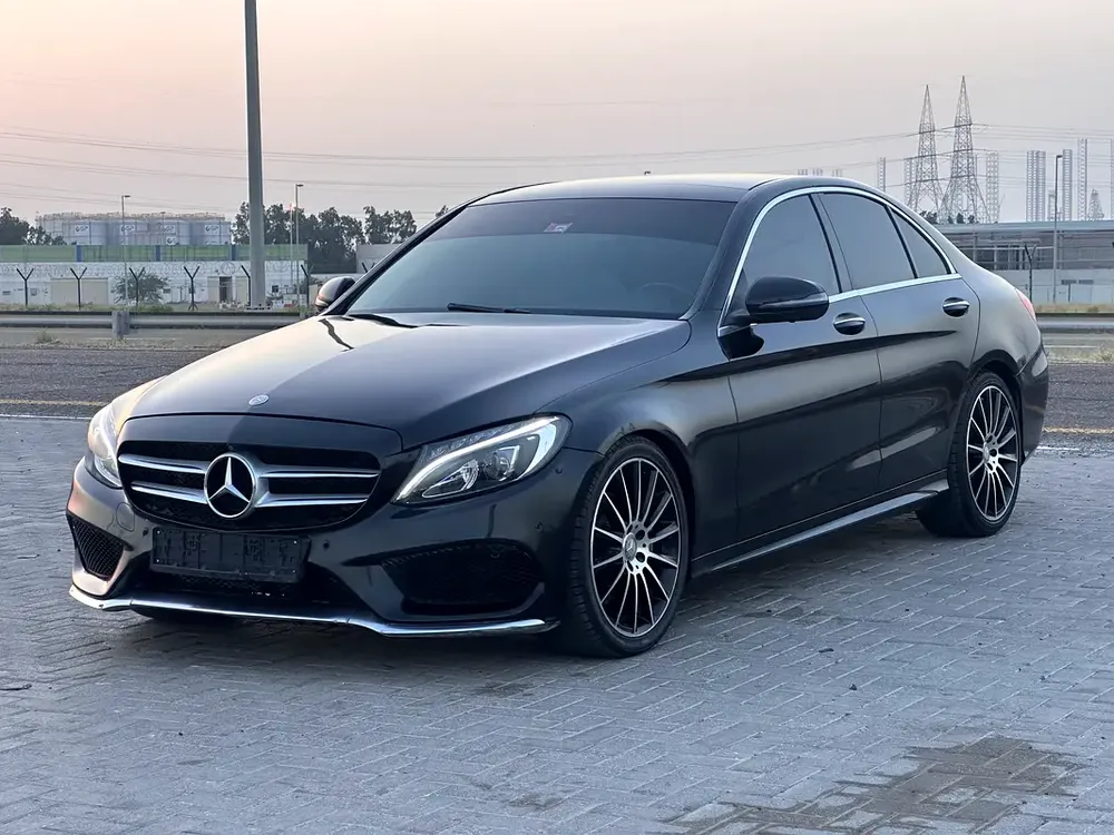 Mercedes c200 2017 gcc first owner full option super clean car - Image 12