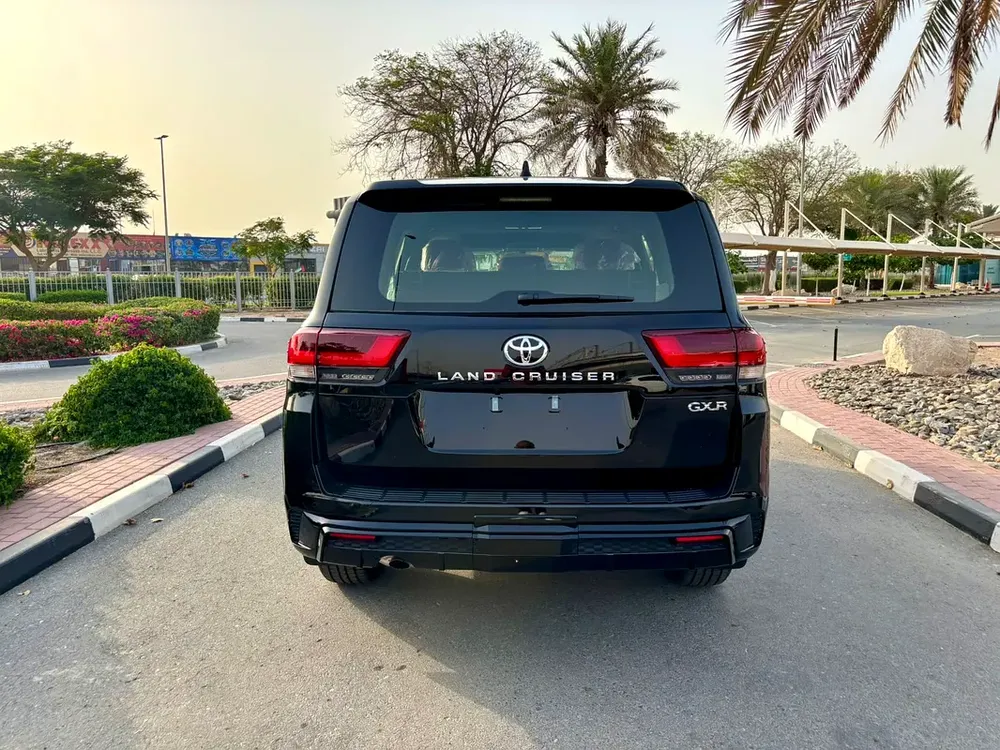 Toyota Land Cruiser GXR 2026 4.0 L - European Specs - Brand New! - Image 4