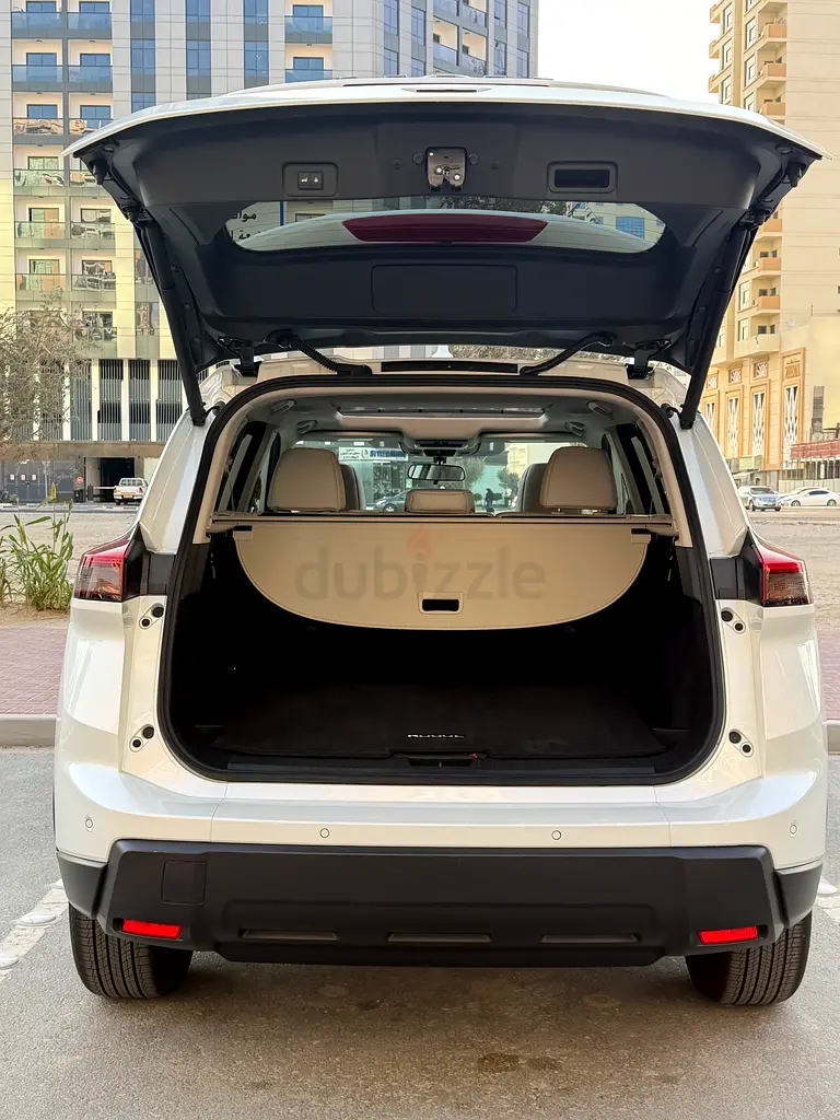 Nissan Rogue 2025 SV - Image 14