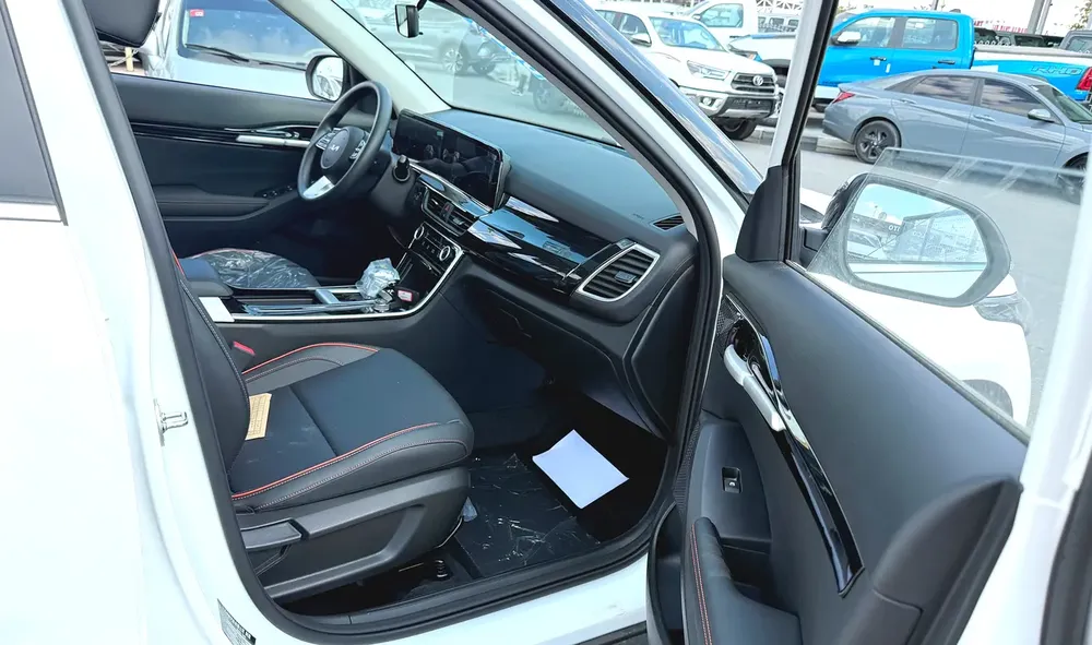 Kia Seltos 1.5L Luxury - Image 8