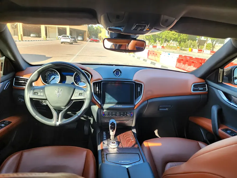 Maserati Ghibli S 2017 | GCC Specs | Low Mileage | Pristine Condition - Image 7