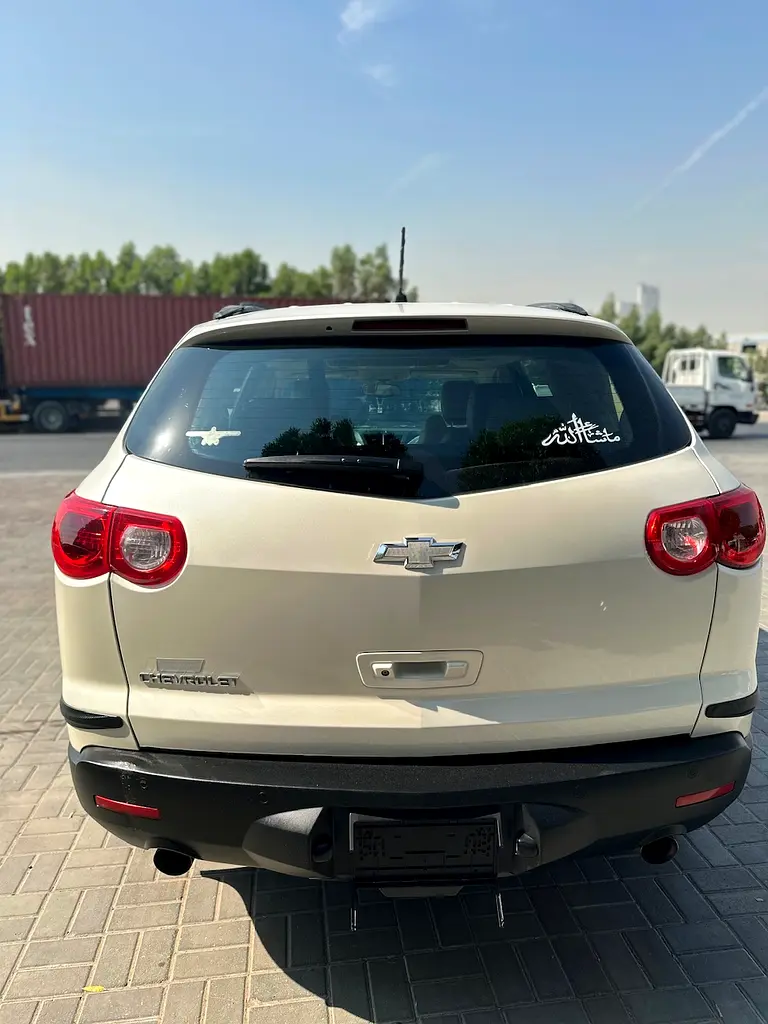 Chevrolet Traverse LTZ 2011 - GCC Specs - top of the line - Image 6