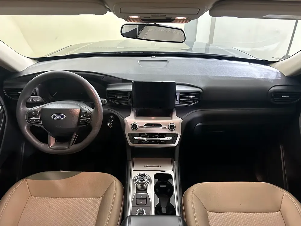 EXPLORER BASE 4WD @ AL TAYER MOTORS PRE OWNED SHOWROOM AL QUOZE. - Image 10