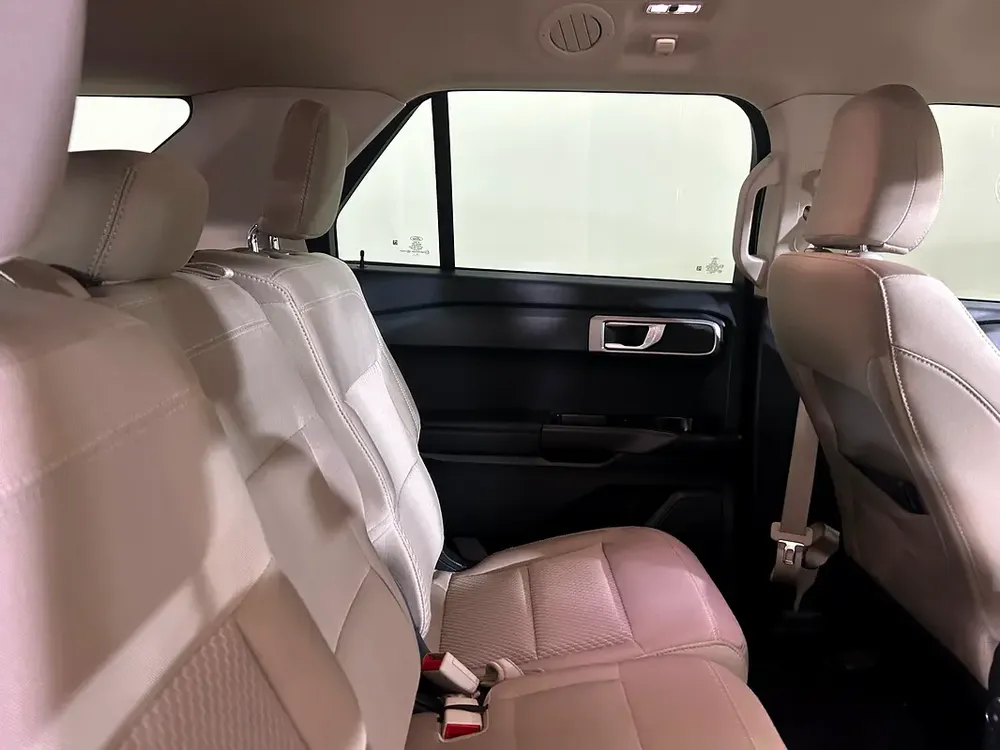 EXPLORER BASE 4WD @ AL TAYER MOTORS PRE OWNED SHOWROOM AL QUOZE. - Image 12