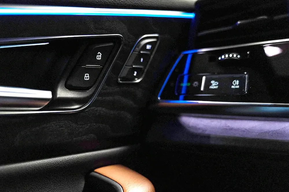 Audi Q8 55 TFSI Quattro 2022 - Image 10