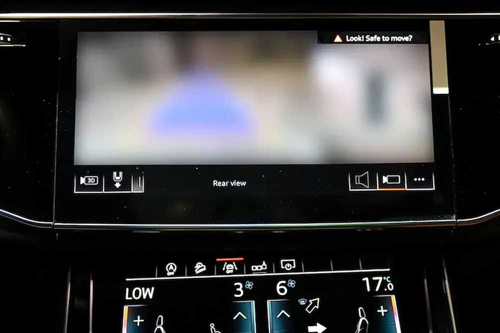 Audi Q8 55 TFSI Quattro 2022 - Image 11
