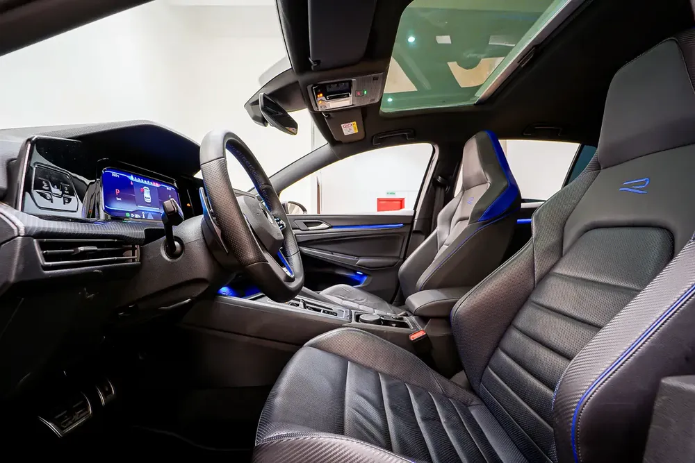 AED 2177 PM | VW GOLF R 2023 | FULL AGENCY SERVICE HISTORY | 1 YEAR WARRANTY | GCC - Image 6