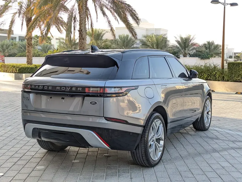 LAND ROVER RANGE ROVER VELAR 2020 R-DYNAMIC SE GCC IN EXCELLENT CONDITION - Image 15