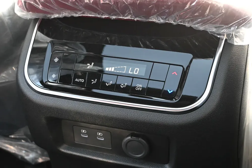 Nissan Patrol SE Platinum City 3.8L -2026 - Image 13