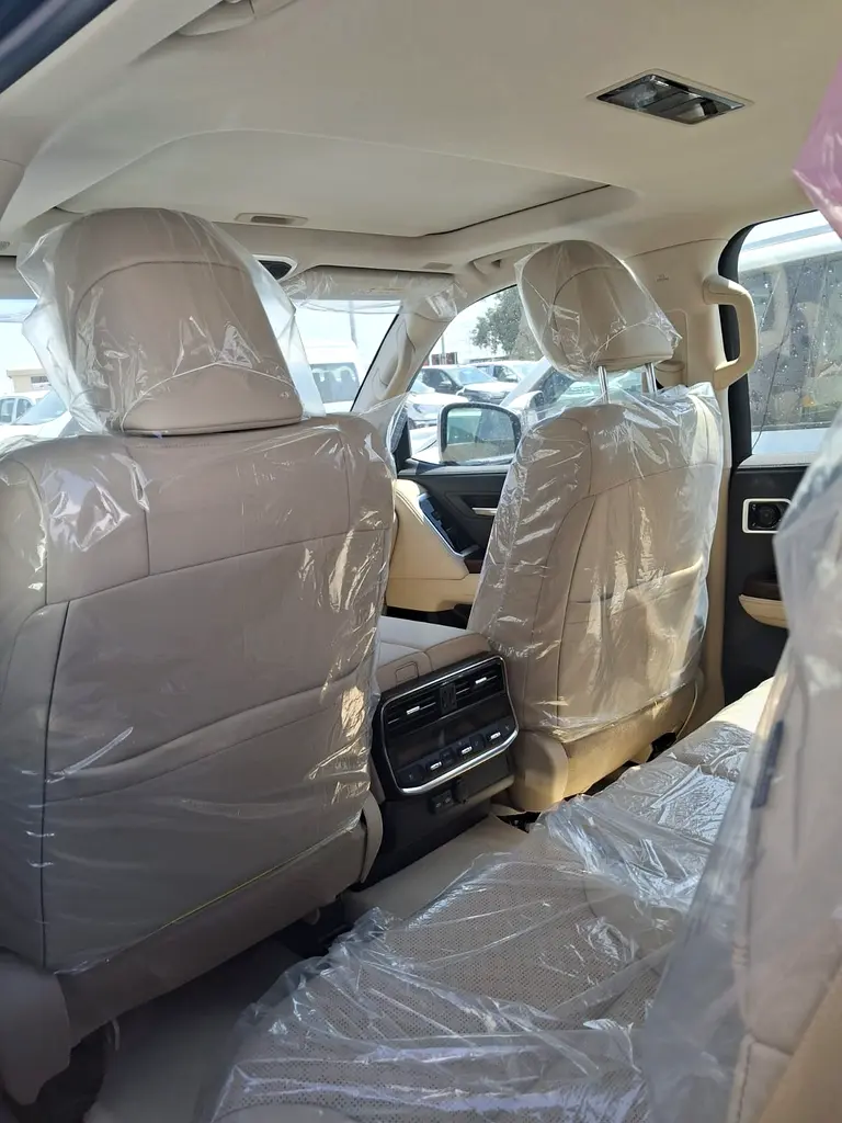 Toyota Land Cruiser VX 2025 GCC Specs - Brand New - Image 8