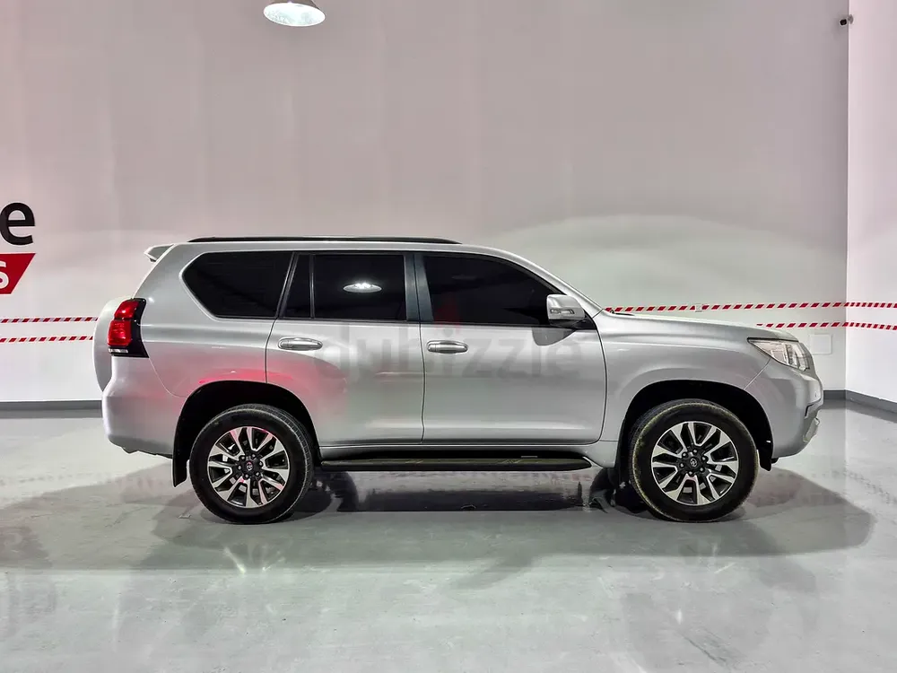 AED 2204/month | 2023 Toyota Prado  | GCC Specs | Ref#467263 - Image 4