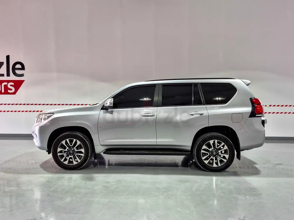 AED 2204/month | 2023 Toyota Prado  | GCC Specs | Ref#467263 - Image 5