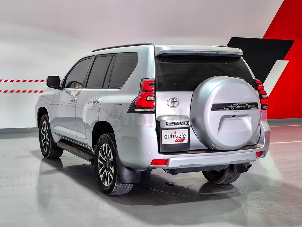 AED 2204/month | 2023 Toyota Prado  | GCC Specs | Ref#467263 - Image 8